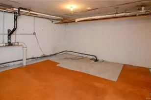 42 Abner Ct, Bridgeport, CT 06606 - Photo 13