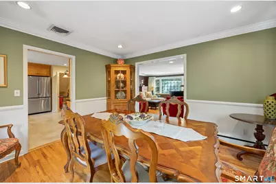 196 Mariomi Road, New Canaan, CT 06840 - Photo 9