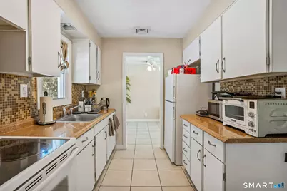 3460 Old Town Road, Bridgeport, CT 06606 - Photo 13