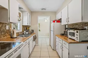 3460 Old Town Rd, Bridgeport, CT 06606 - Photo 13