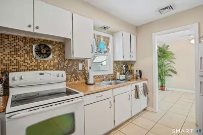 3460 Old Town Road, Bridgeport, CT 06606 - Photo 11