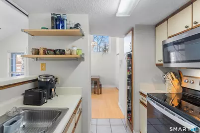 301 Carriage Crossing Lane #301, Middletown, CT 06457 - Photo 7