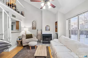 301 Carriage Crossing Ln, Middletown, CT 06457 - Photo 5