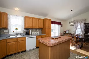 146 Fitch St, North Haven, CT 06473 - Photo 3