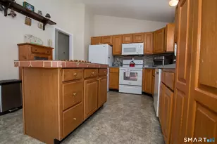 146 Fitch St, North Haven, CT 06473 - Photo 5