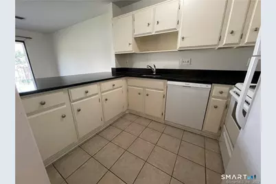 73 Courtland Avenue 163 ( #8), Stamford, CT 06902 - Photo 7