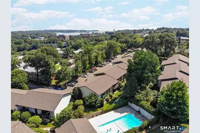 73 Courtland Avenue 163 ( #8), Stamford, CT 06902 - Photo 1