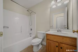 15 Freedom Way, East Lyme, CT 06357 - Photo 29