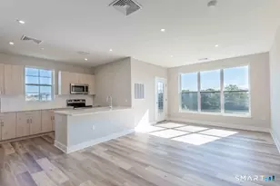 219 Ash Creek Blvd, Fairfield, CT 06824 - Photo 3