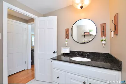 21 North Drive, Simsbury, CT 06070 - Photo 15