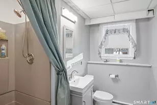 200 Short Beach Rd, East Haven, CT 06512 - Photo 33