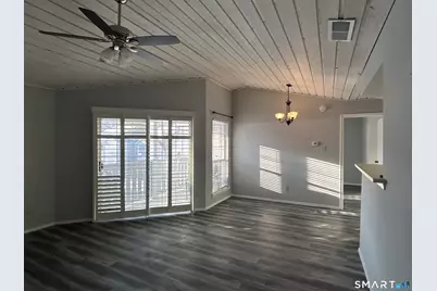 82 Crown Knoll Court #152, Groton, CT 06340 - Photo 5