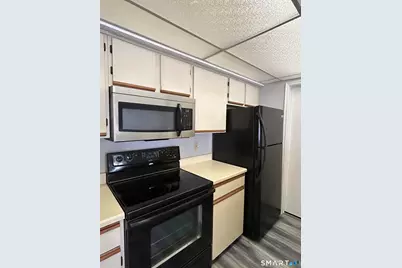 82 Crown Knoll Court #152, Groton, CT 06340 - Photo 7