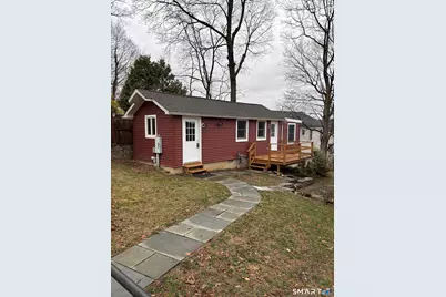 98 Ridgewood Avenue #Cottage, Stamford, CT 06907 - Photo 1