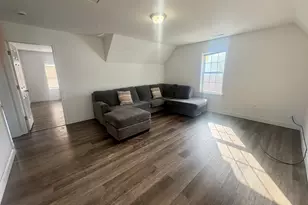 22 Brewster St, Waterbury, CT 06704 - Photo 5