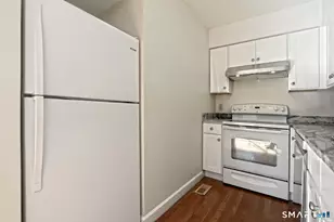 1423 Quinnipiac Ave, New Haven, CT 06513 - Photo 17