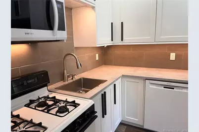 60 Olcott Way #60, Ridgefield, CT 06877 - Photo 5