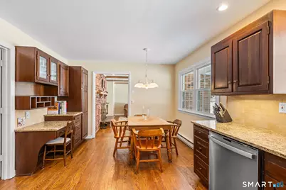 15 Lindencrest Drive, Danbury, CT 06811 - Photo 7