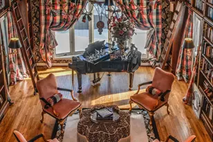 33 Mountain Farms Rd, West Hartford, CT 06117 - Photo 9