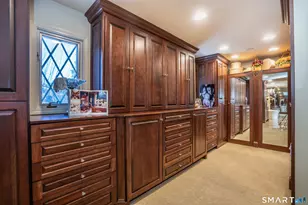 33 Mountain Farms Rd, West Hartford, CT 06117 - Photo 17