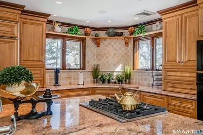 33 Mountain Farms Road, West Hartford, CT 06117 - Photo 5