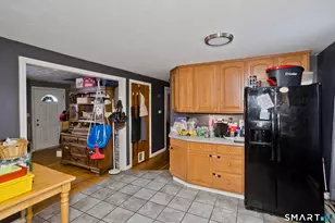 4 Sky St, Enfield, CT 06082 - Photo 9