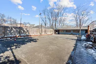 1146 Iranistan Ave, Bridgeport, CT 06605 - Photo 3