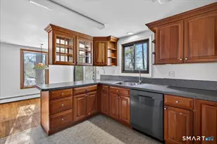 18 Deer Path Ln, North Branford, CT 06471 - Photo 9