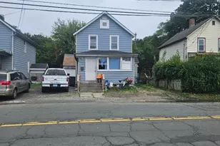 35 Taylor St, Danbury, CT 06810 - Photo 1