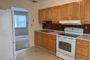 68 South St, West Haven, CT 06516 - Photo 17