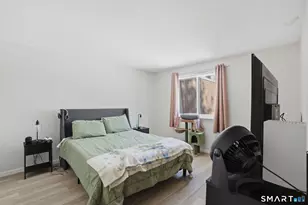 27 Burgoyne St, West Hartford, CT 06110 - Photo 17