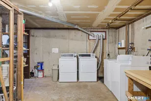 27 Burgoyne St, West Hartford, CT 06110 - Photo 25