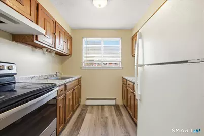 107 Woodland Drive #APT B, Montville, CT 06382 - Photo 3