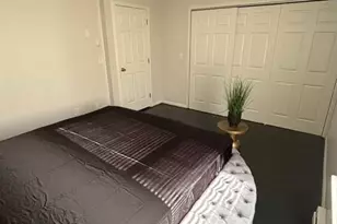 16 Townley St, Hartford, CT 06154 - Photo 7