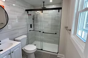 34 Bulkeley Plain, New London, CT 06320 - Photo 3