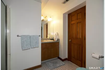 36 Frechette Circle, Manchester, CT 06040 - Photo 17