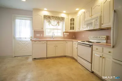 94 Pennsylvania Avenue, New Britain, CT 06052 - Photo 3