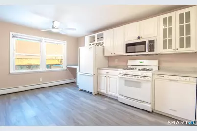 30 Kent Avenue, Bridgeport, CT 06610 - Photo 9