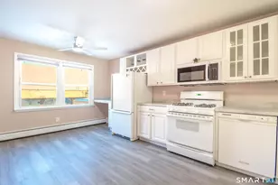 30 Kent Ave, Bridgeport, CT 06610 - Photo 9