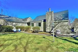 261 Agawam Dr, Stratford, CT 06614 - Photo 3