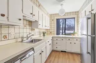 261 Agawam Dr, Stratford, CT 06614 - Photo 15