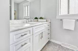 261 Agawam Dr, Stratford, CT 06614 - Photo 23