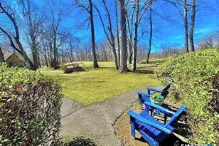 261 Agawam Dr, Stratford, CT 06614 - Photo 3