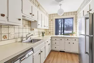 261 Agawam Dr, Stratford, CT 06614 - Photo 19