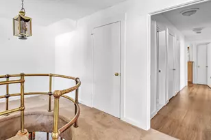 261 Agawam Dr, Stratford, CT 06614 - Photo 19