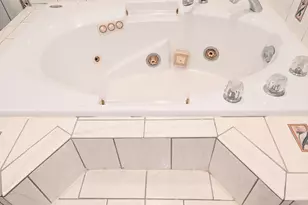 139 Little Deer Rd, Bridgeport, CT 06606 - Photo 19