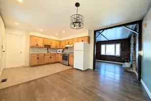 139 Little Deer Rd, Bridgeport, CT 06606 - Photo 11