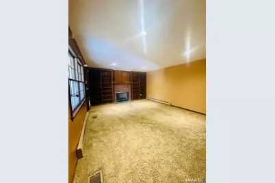 20 Crest Drive, Cromwell, CT 06416 - Photo 11