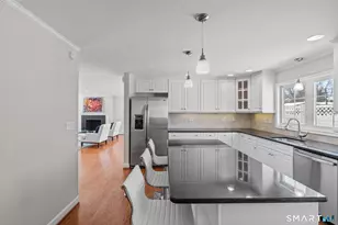 21 Karen Rd, West Hartford, CT 06117 - Photo 17