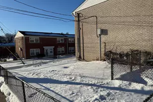 82 Yaremich Dr, Bridgeport, CT 06606 - Photo 3